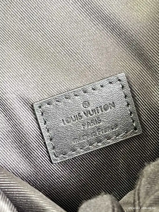 Official oldcobbler BACKPACK SAUMUR VUITTON LOUIS 0625
